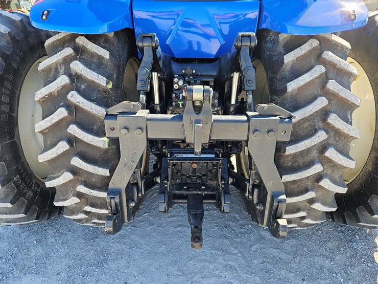 2010-new-holland-tg210-image-8