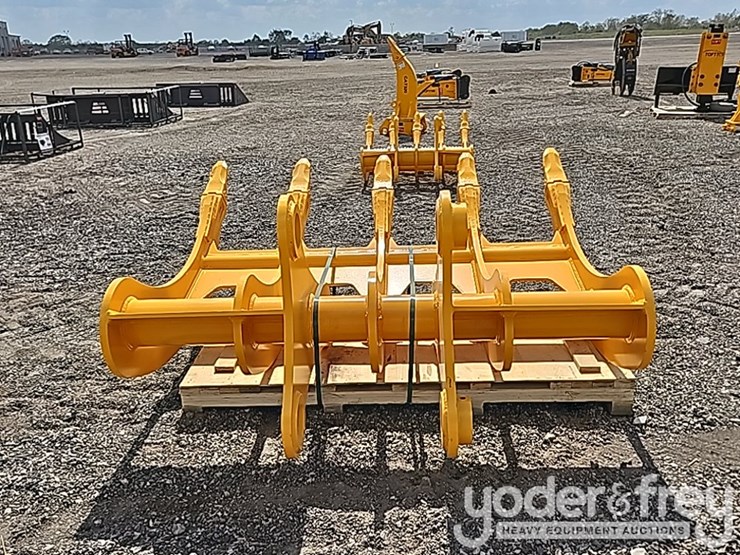 2025-caterpillar-336-image-4