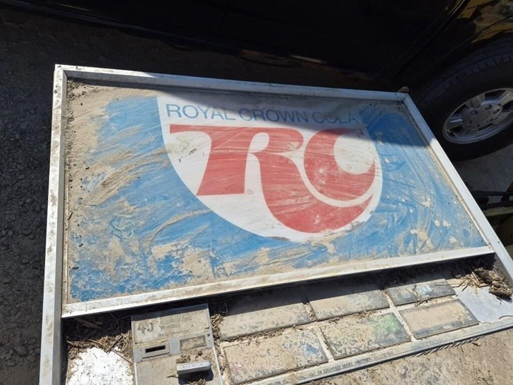 vintage-rc-cola-soda-machine-image-4