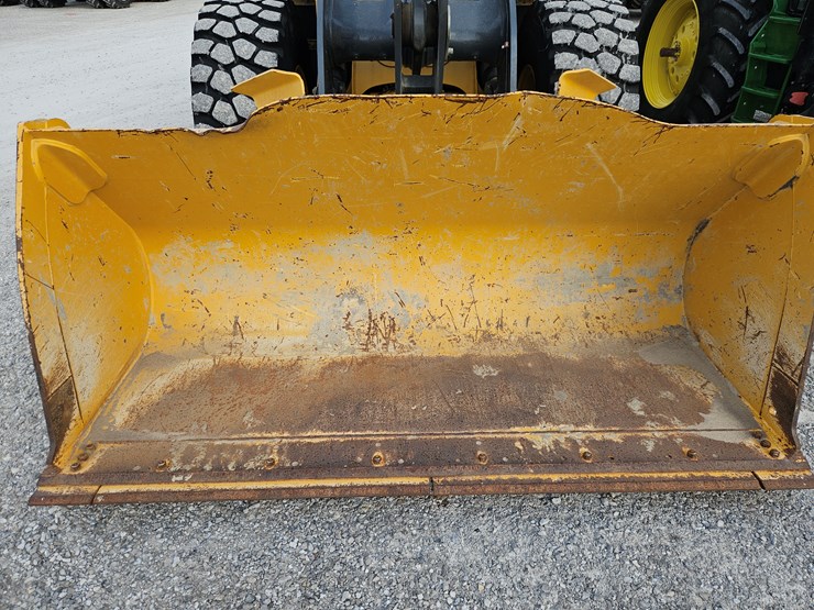 deere-524p-image-3