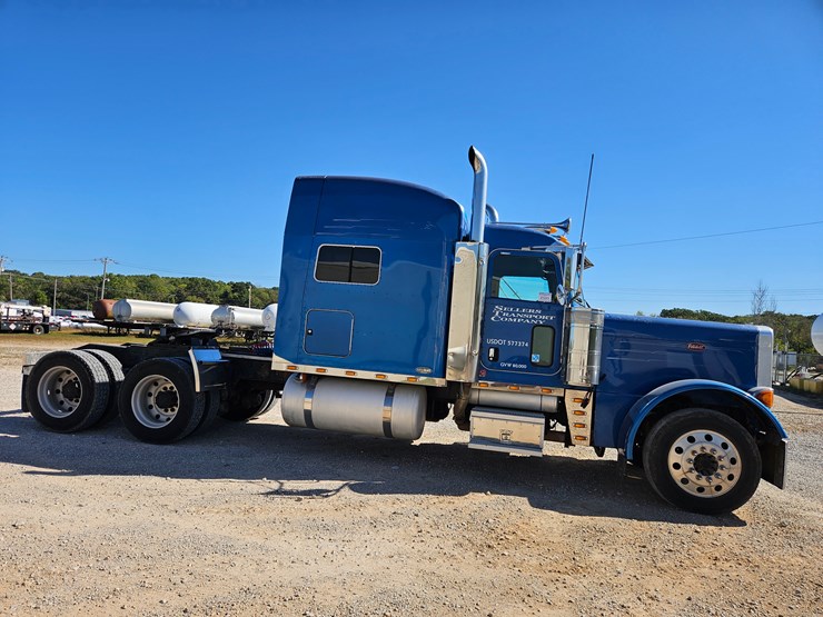 2007-peterbilt-379-image-18