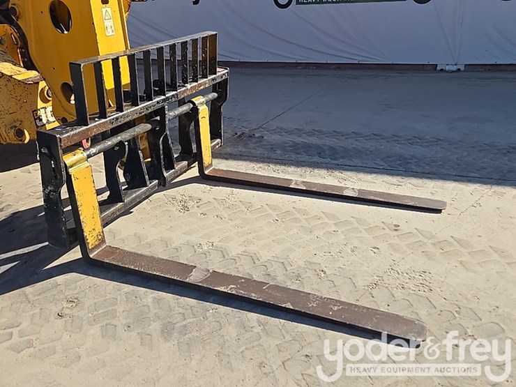 2016-jcb-510-56-image-10