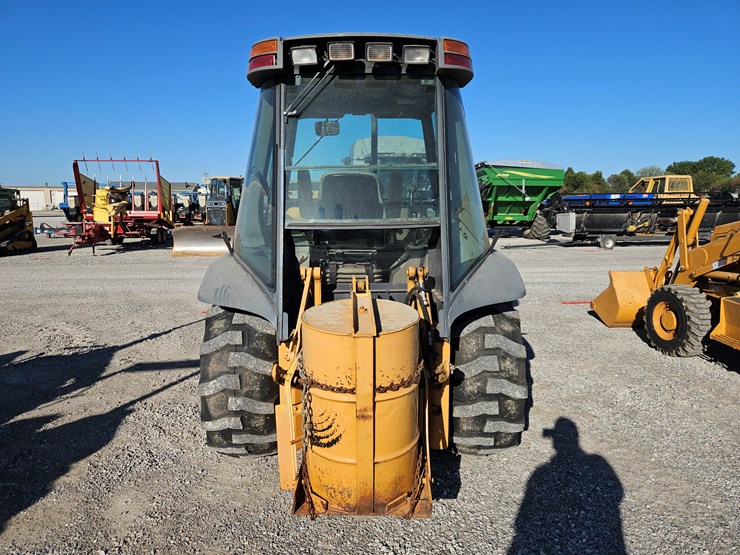 2007-case-570m-xt-image-16