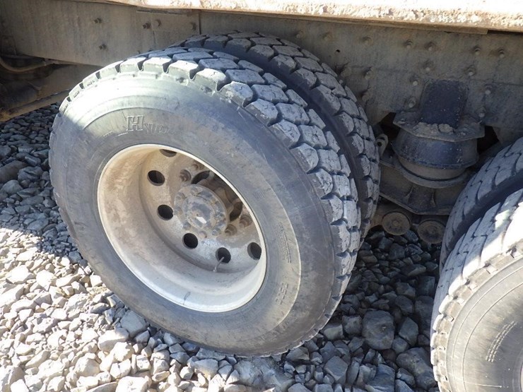 2009-international-5900i-17'-3-axle-dump-truck-image-44