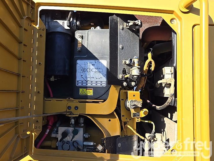 2016-caterpillar-140m3-image-56