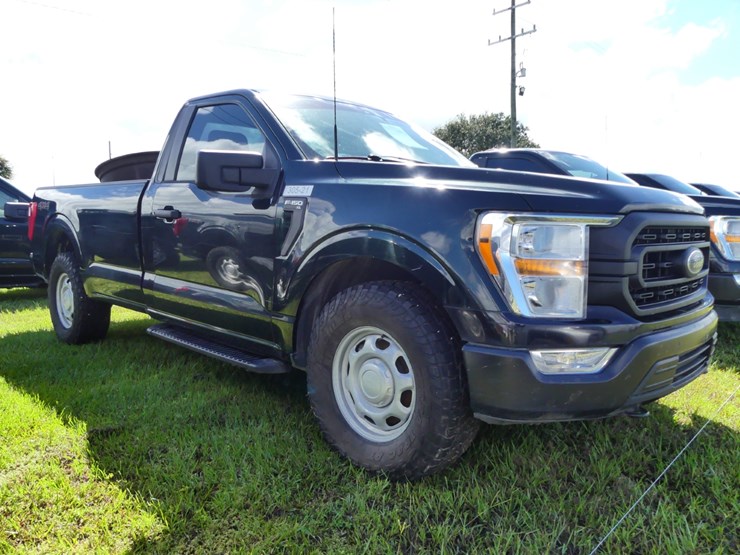 2021-ford-f150-xl-image-2