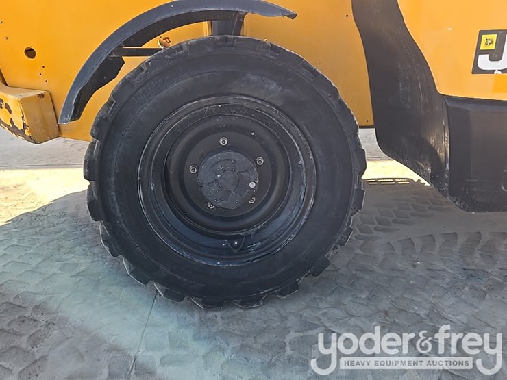 2016-jcb-510-56-image-24