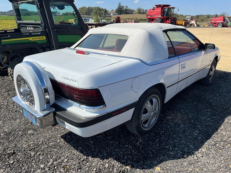 1991-chrysler-lebaron-convertible-image-3