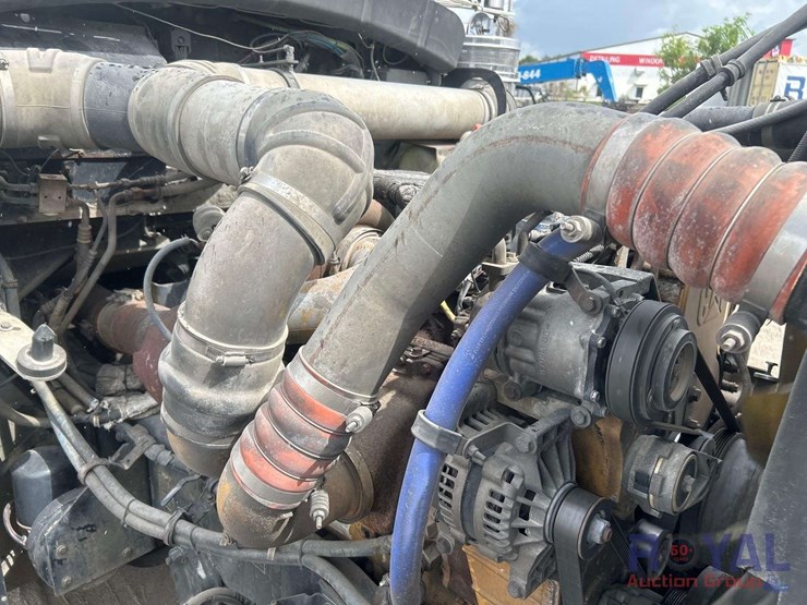 2005-kenworth-w900-image-21