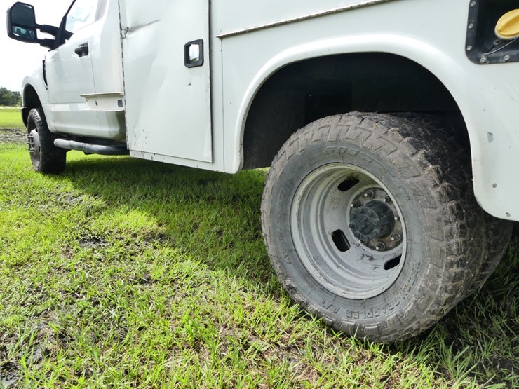 2017-ford-f350-xl-image-7