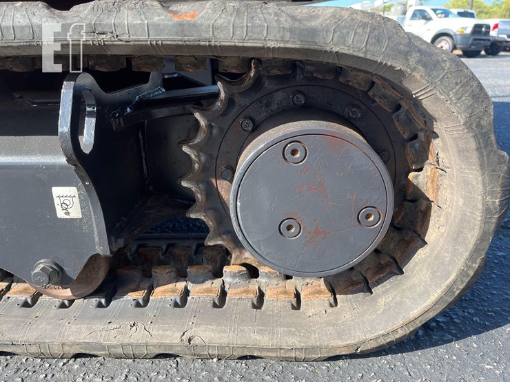2023-kubota-kx033-4-image-19
