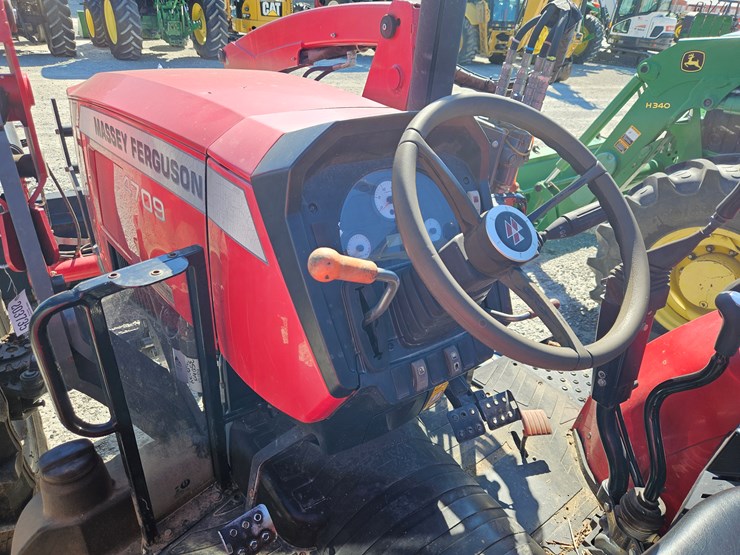 2015-massey-ferguson-4709-image-17