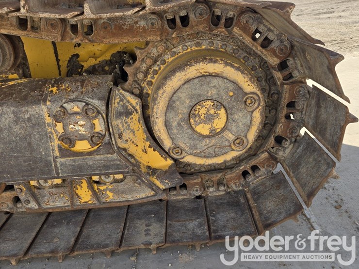 2022-komatsu-d65px-18-image-14