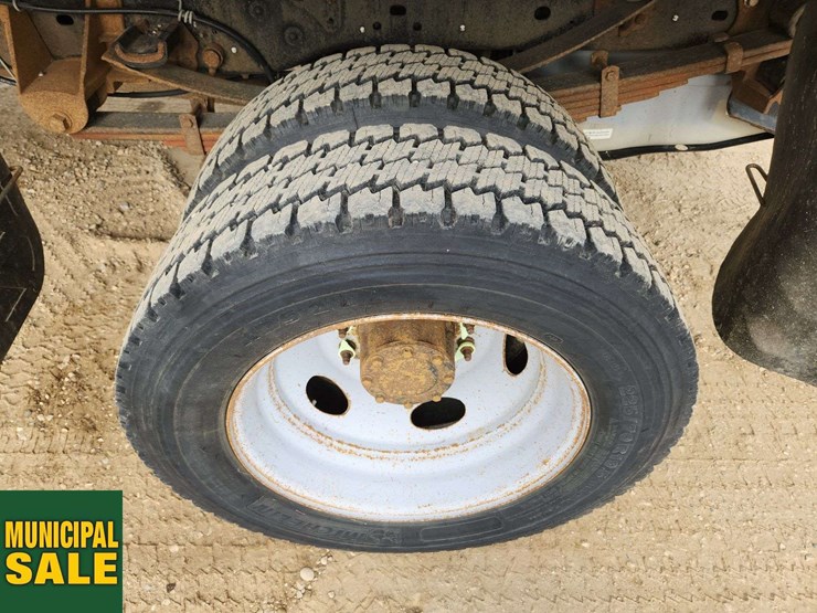 2012-ford-f550-image-31