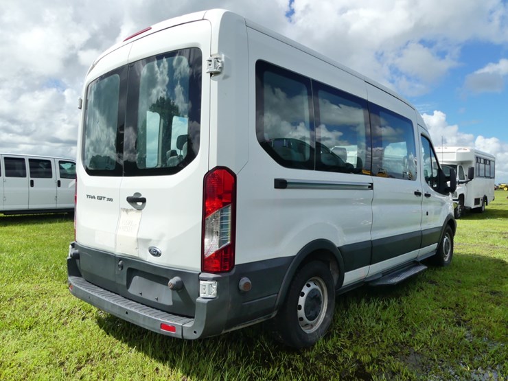 2017-ford-transit-image-3