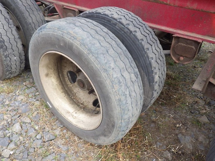 52'-4-axle-flatbed-trailer-image-14