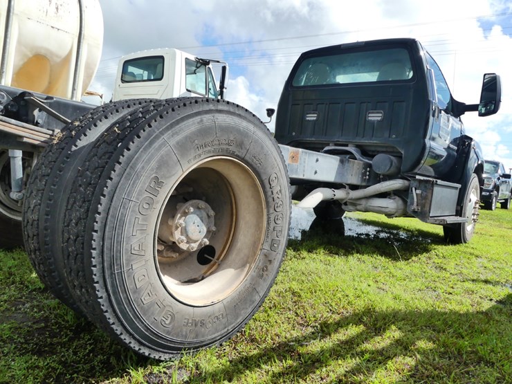 2017-ford-f750-image-6