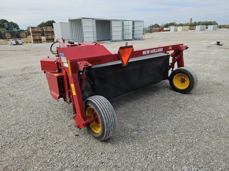 2021-new-holland-210m-image-7