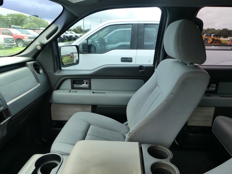 2014-ford-f150-xl-image-11