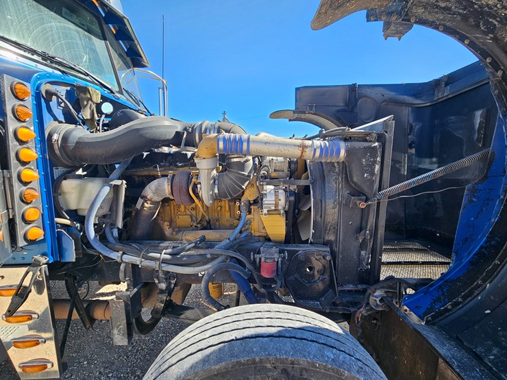 2007-peterbilt-379-image-35