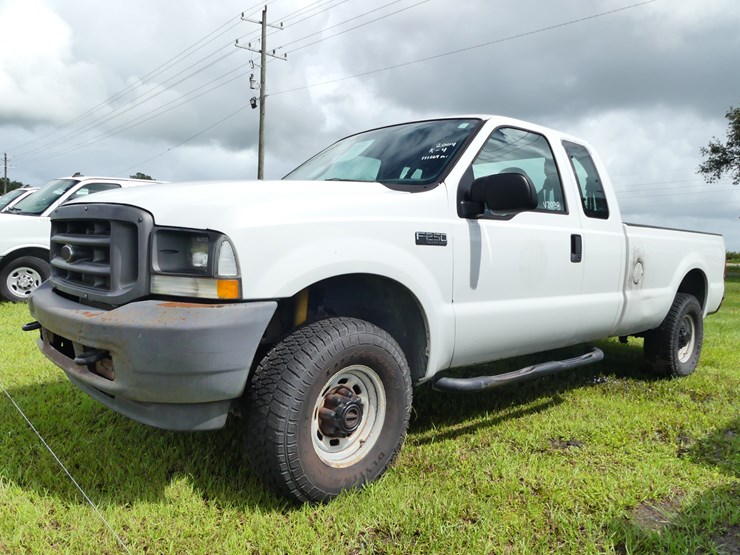2004-ford-f250-xl-image-1