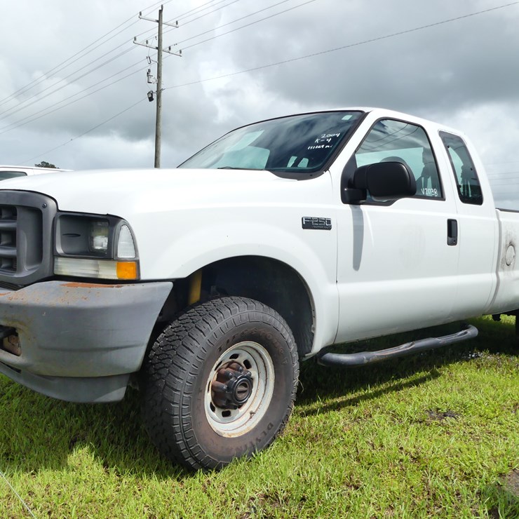 2004 FORD F250 XL