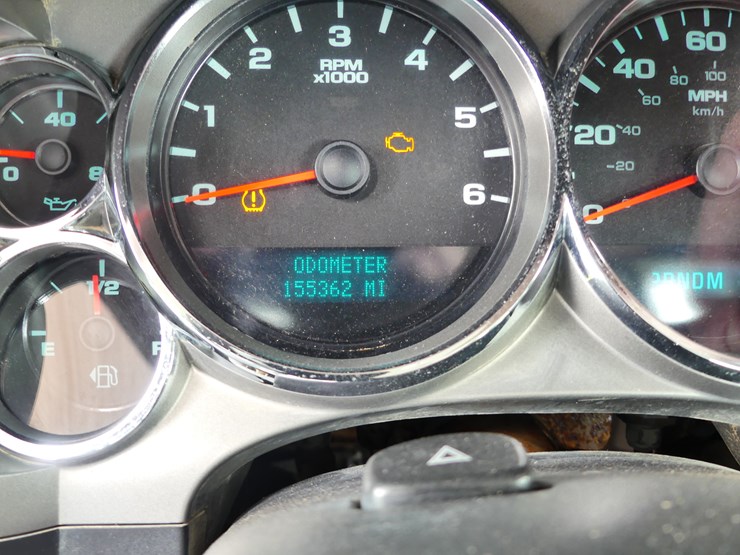 2011-chevrolet-2500hd-image-12