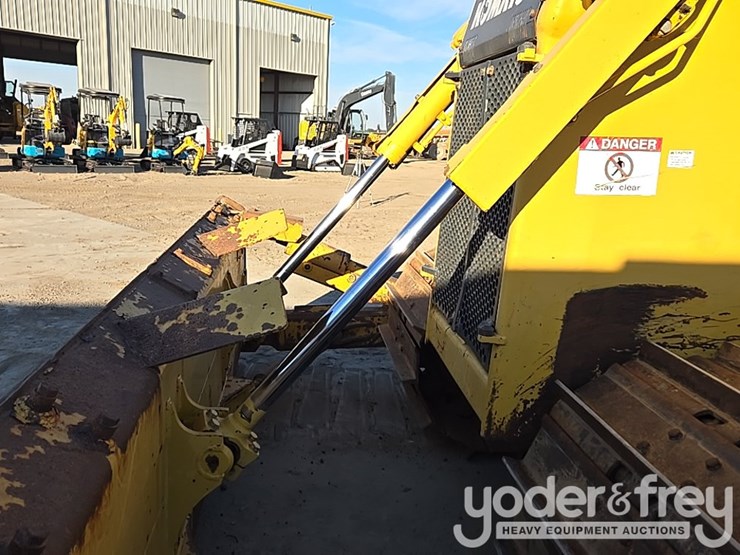 2019-komatsu-d65pxi-18-image-23