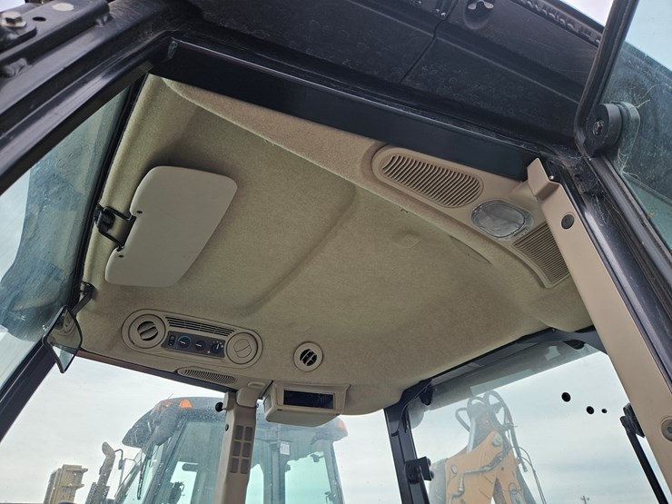 2016-john-deere-5075e-image-9