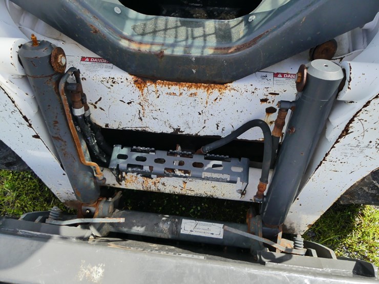 2021-bobcat-s740-image-10