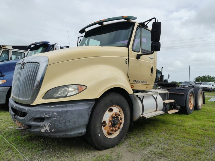 2009-international-prostar-image-1
