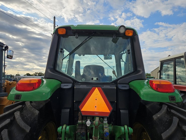 2014-john-deere-6150m-image-16