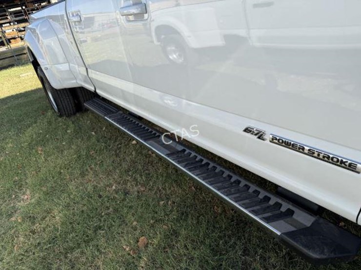 2021-ford-f350-image-7