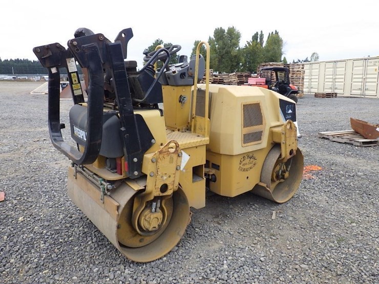 caterpillar-cb24-image-5