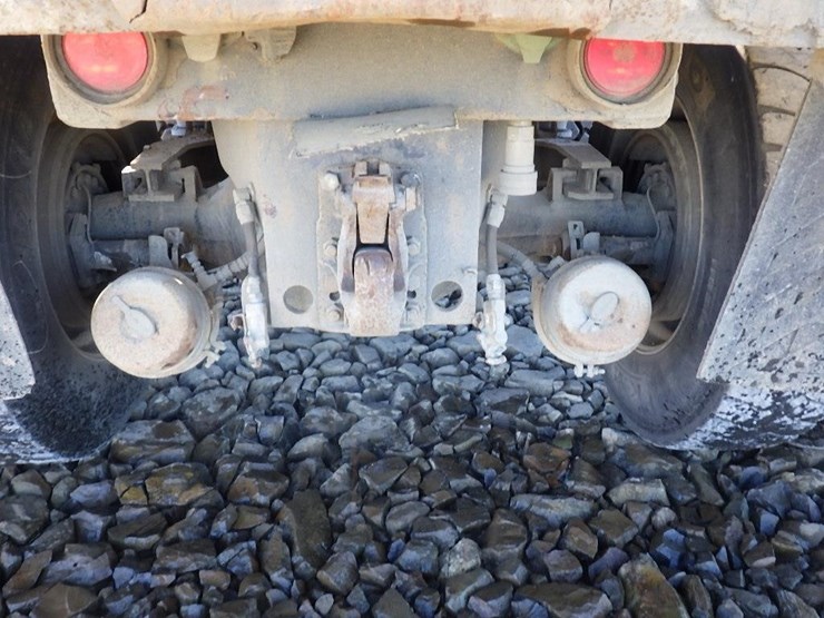 2009-international-5900i-17'-3-axle-dump-truck-image-14