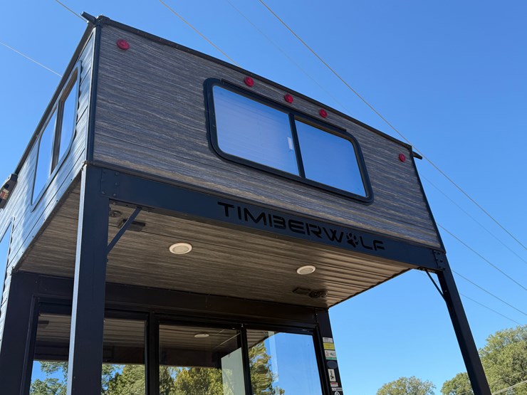 #6895-•-2024-forrest-river-timberwolf-mini-loft-camper-image-13