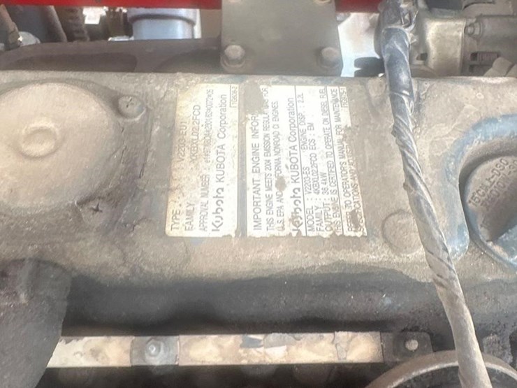2004-moffett-m5000-image-17