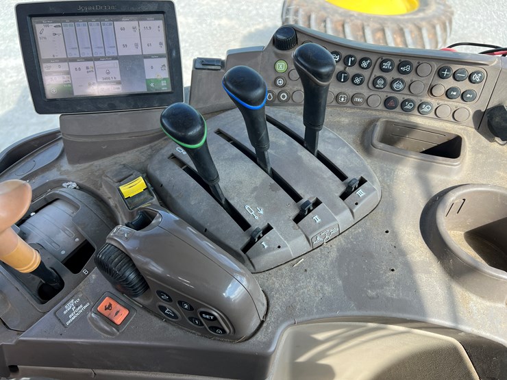 2014-john-deere-6175r-image-15