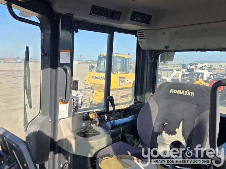 2020-komatsu-d61pxi-24-image-42