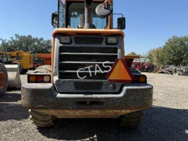 #221-•-doosan-wheel-loader-w/-bucket-image-4