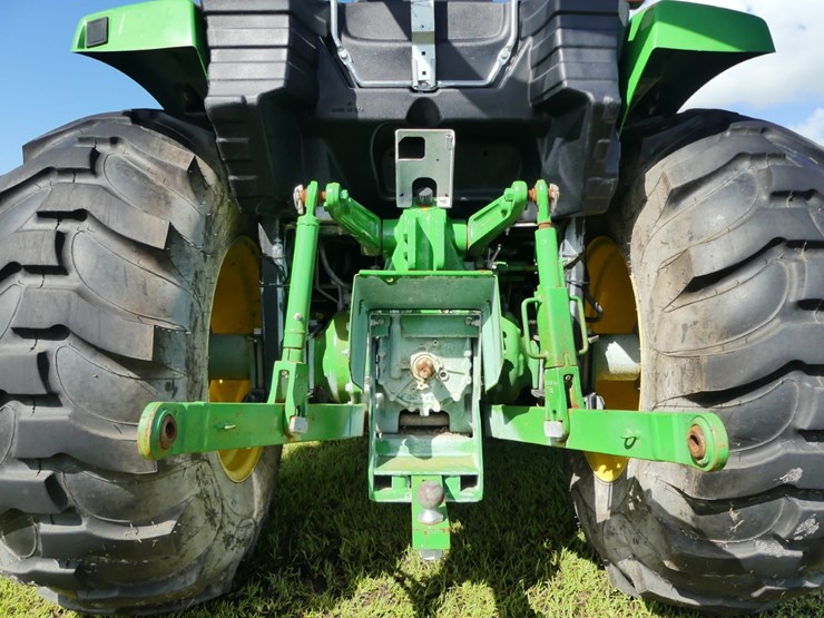 john-deere-4052m-image-5