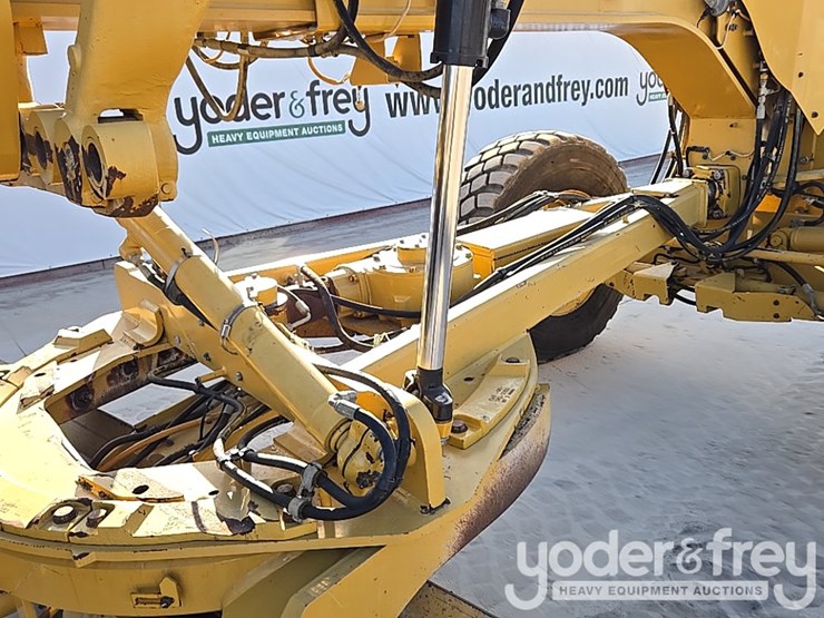 2016-caterpillar-140m3-image-40