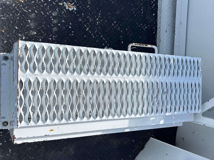 2015-ford-f550-image-44