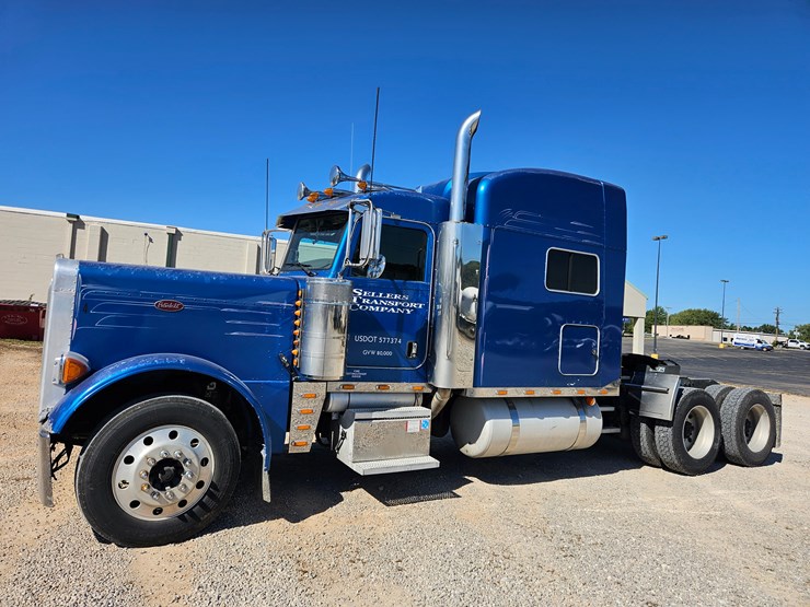 2007-peterbilt-379-image-4