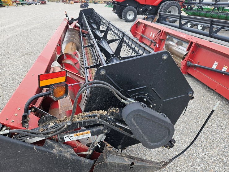 2005-case-ih-1020-image-11