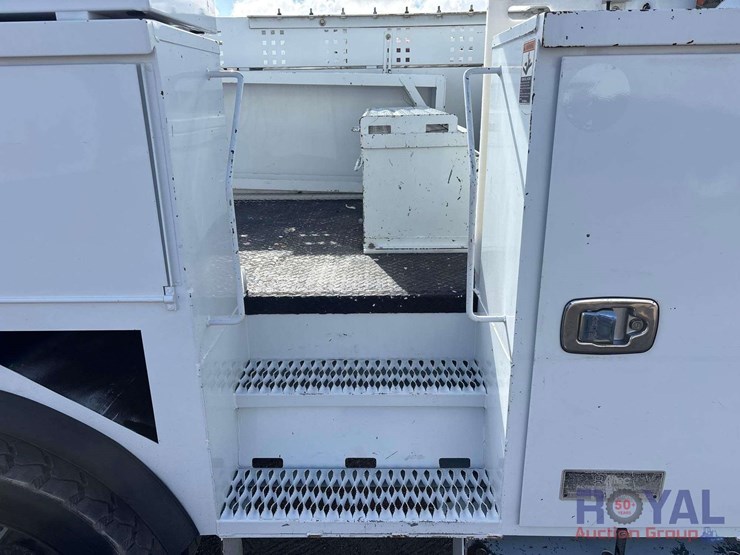 2015-ford-f550-image-36