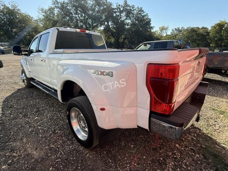 2022-ford-f450-image-12
