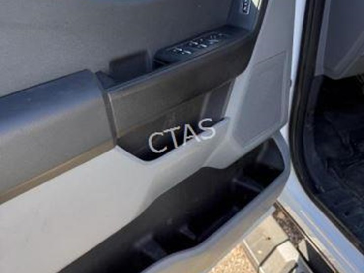 2023-ford-f350-image-24