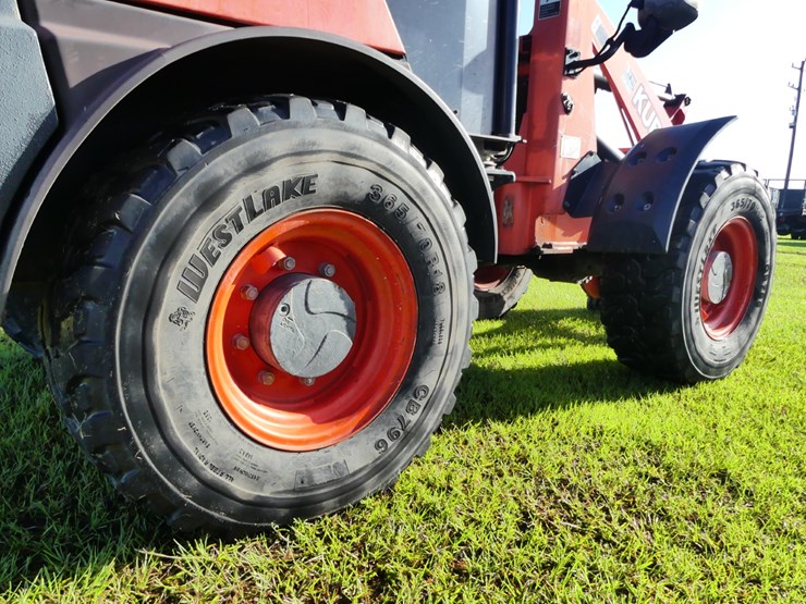 2019-kubota-r530-image-6