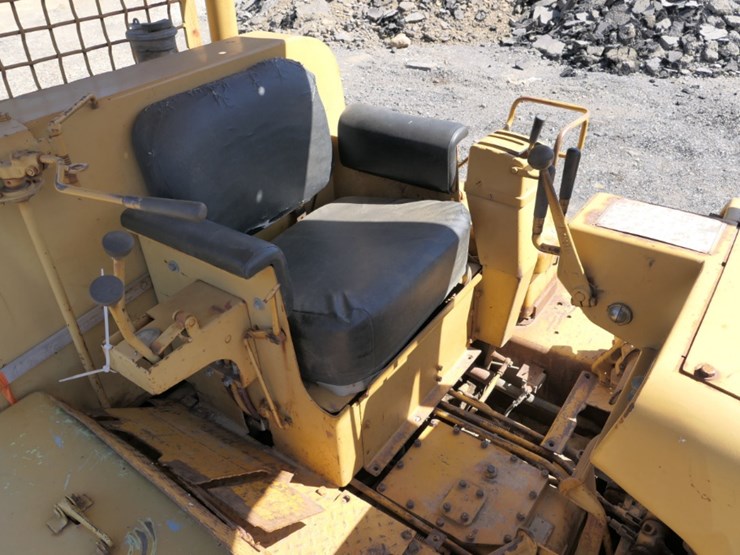 caterpillar-d6c-image-24